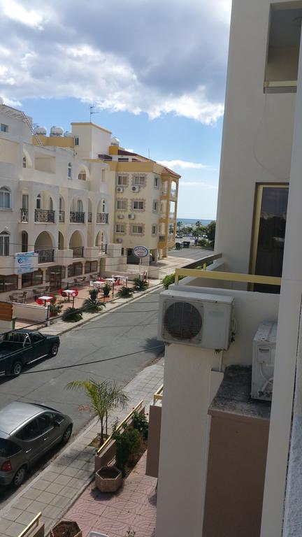 Pasianna Hotel Apartments Larnaca Eksteriør billede